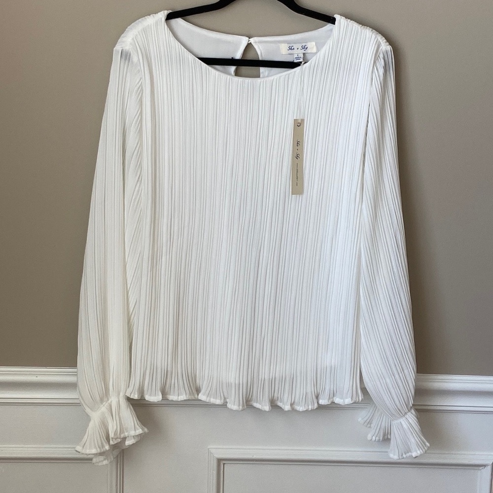 She + Sky White Pleated Long Sleeve Blouse Medium, NWT Office, Work - Picture 2 of 8